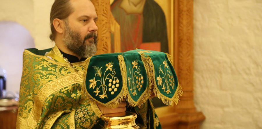 Праздничное богослужение в день обретения мощей преподобного Максима Грека