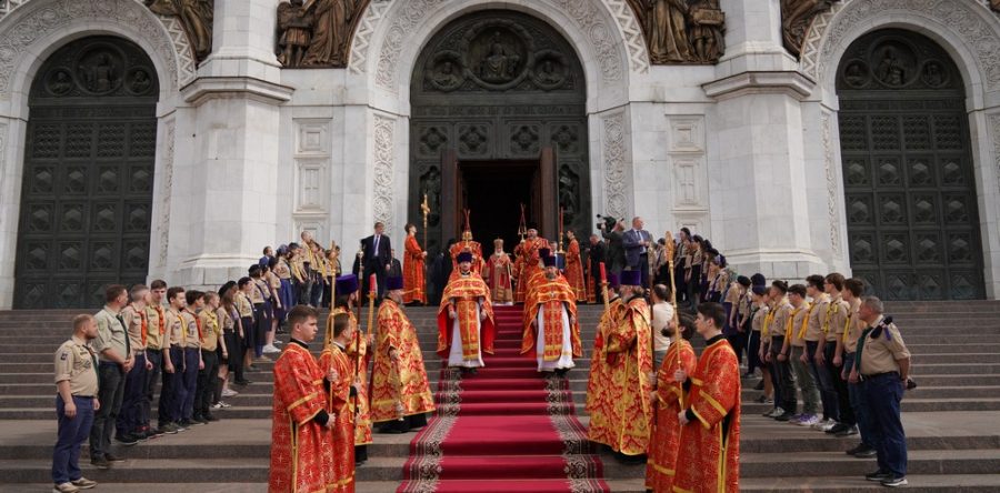 Божественная литургия в кафедральном соборном Храме Христа Спасителя
