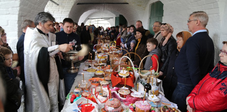 Великая Суббота. Освящение куличей.