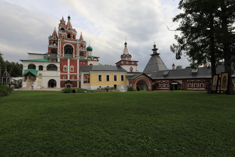 Мужской монастырь в Звенигороде