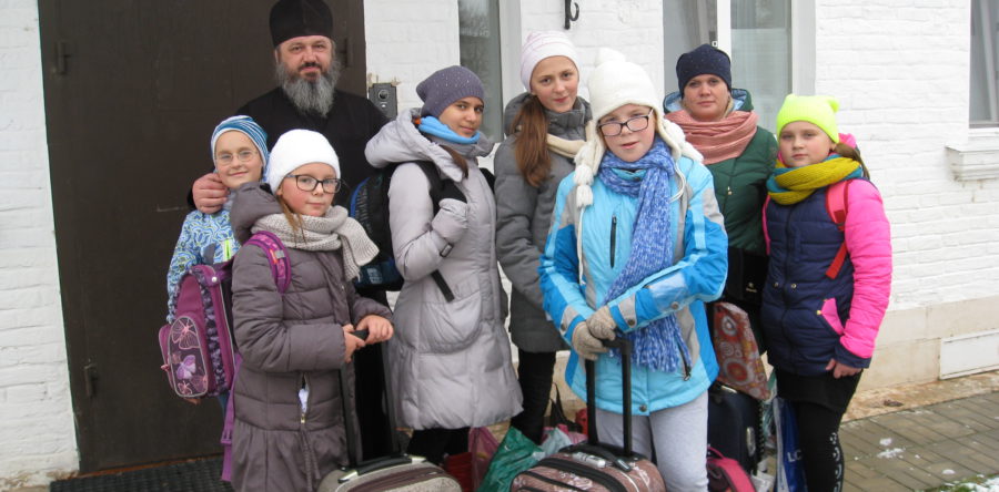 Гости из СРЦ при Троицком храме города Коломны
