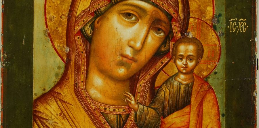 Празднование в честь Казанской иконы Божией Матери.