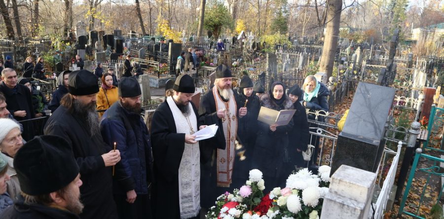 Панихида по митрополиту Питириму (Нечаеву)