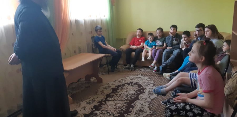 Поздравление воспитанников социально-реабилитационных центров