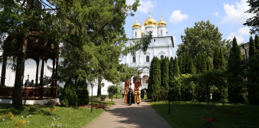 Сбор гуманитарной помощи для пострадавших мирных жителей