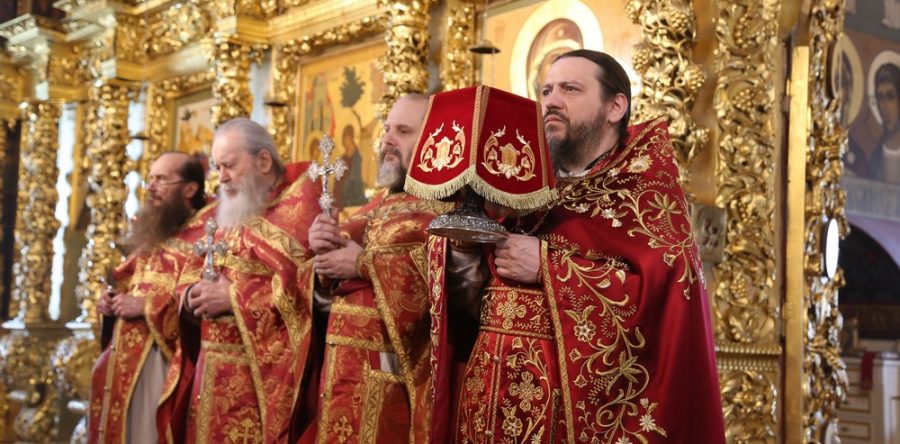 День перенесения мощей святителя и чудотворца Николая из Мир Ликийских в Бар