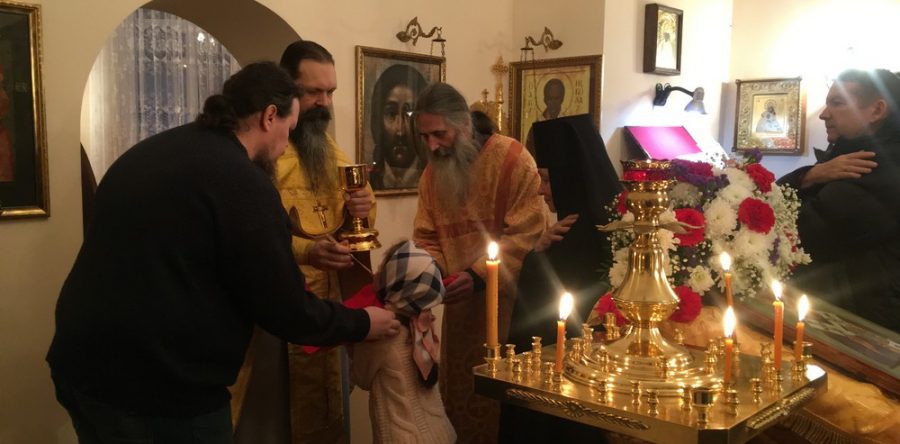 Праздничная литургия в домовом храме во имя Святителя Николая на скиту