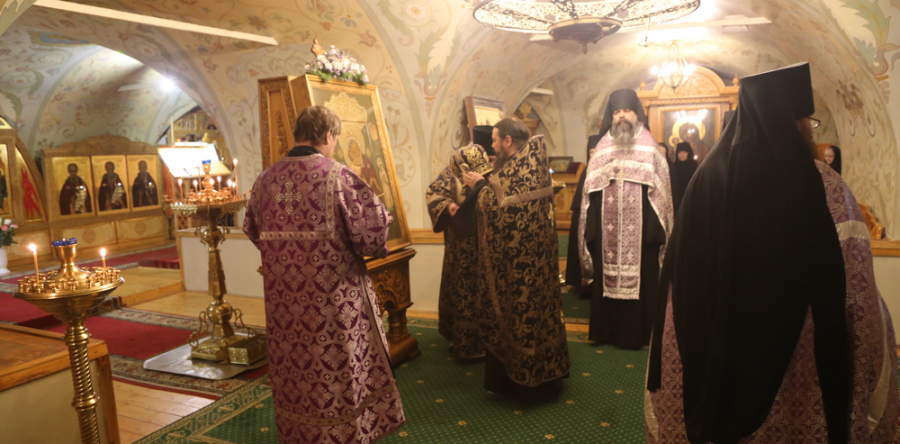 Всенощное бдение на праздник Волоколамской иконы Божией Матери