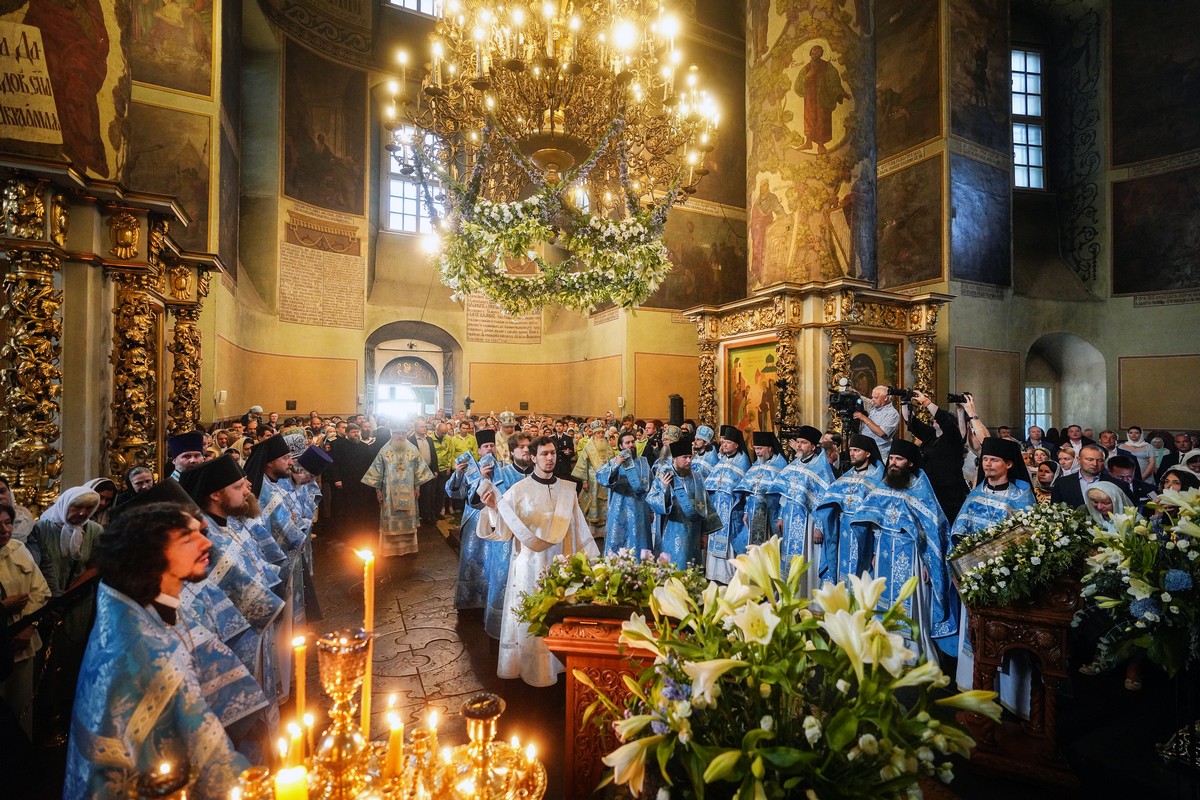 Патриаршее богослужение храме Христа Спасителя