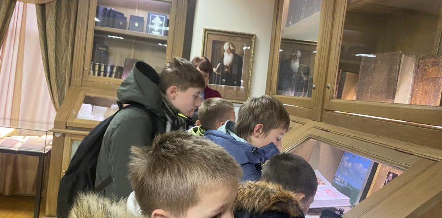 Группа воспитанников приюта при Саввино-Сторожевском ставропигиальном мужском монастыре