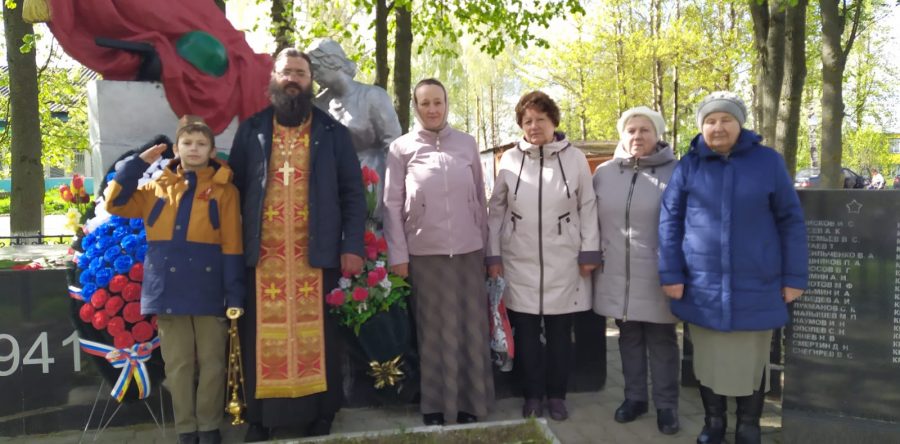 Панихида по усопшим воинам