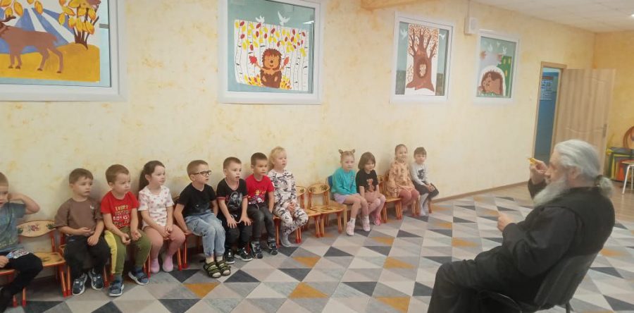 Очередные занятия с подшефной молодежью.