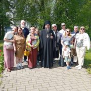 Яблоневое дерево в память митрополита Питирима