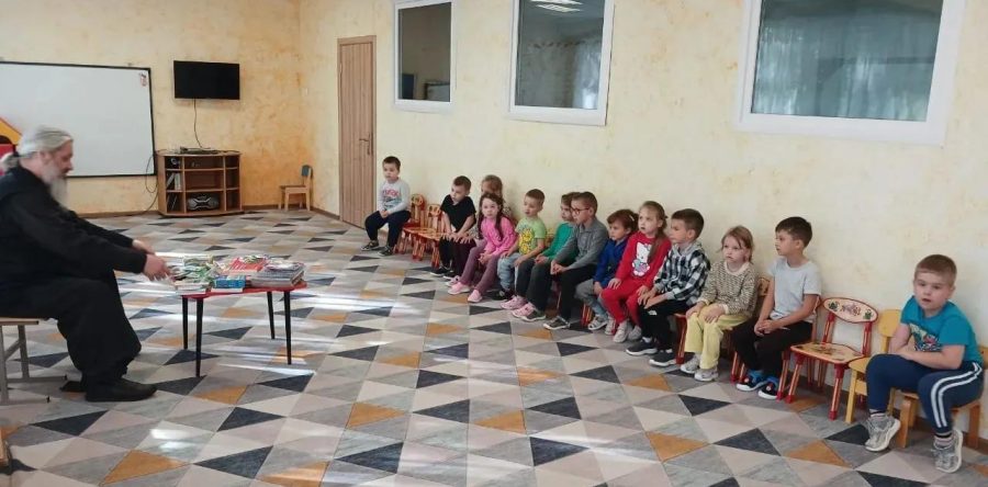 Иеромонах Моисей встретился с будущими первоклассниками