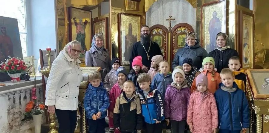 Маленькие гости в Доме Божьем